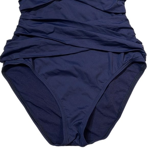 Tommy Bahama Pearl Floating Underwire Scoop One Piece - Picture 8 of 14